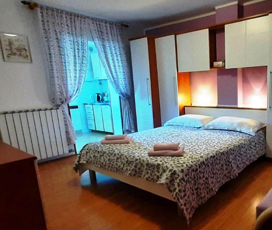 Paradise Beach Apartments روفينج المظهر الخارجي الصورة